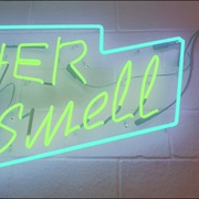 点击查看图片 她的气味 Her Smell