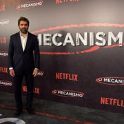点击查看图片 黑金高墙 第二季 O Mecanismo Season 2