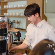 要喝杯咖啡吗？ 커피 한잔 할까요?