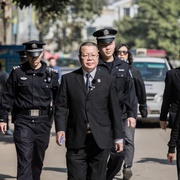 点击查看图片 致敬中国英雄