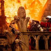 点击查看图片 燃烧的巴黎圣母院 Notre-Dame brûle