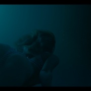 点击查看图片 暗泳 Night Swim