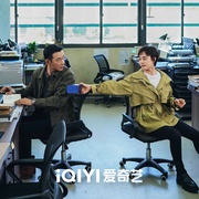 点击查看图片 乌云之上