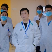 闪闪的儿科医生