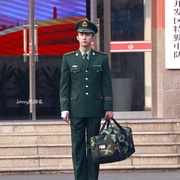 点击查看图片 他从火光中走来