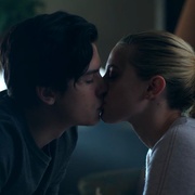 点击查看图片 河谷镇 第二季 Riverdale Season 2