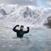 点击查看图片 克里斯·海姆斯沃斯的鲨滩奇遇 Shark Beach with Chris Hemsworth