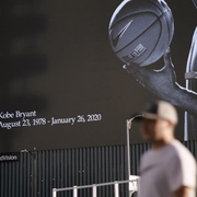 点击查看图片 传奇球队:洛杉矶湖人队实录 Legacy: The True Story of the LA Lakers