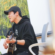 新人歌手曹政奭 신인가수 조정석