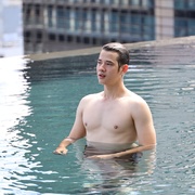 是你 คือเธอ