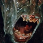 点击查看图片 融掉低等生物 Class of Nuke 'Em High