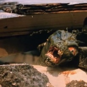 点击查看图片 融掉低等生物 Class of Nuke 'Em High