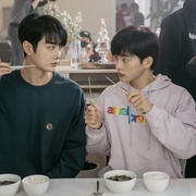 点击查看图片 冬后是樱花 겨울 지나 벚꽃