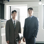 点击查看图片 新进职员:电影版 신입사원: 더 무비