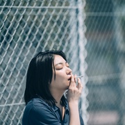 点击查看图片 不愿恋爱的雀斑小姐 そばかす