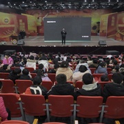 点击查看图片 小小家长