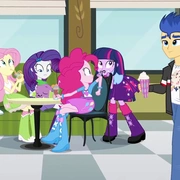 彩虹小马：小马国女孩 My Little Pony: Equestria Girls