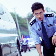 点击查看图片 警察锅哥