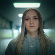 点击查看图片 陌生号码:高中短信诈骗疑云 Unknown Number: The High School Catfish