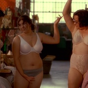点击查看图片 真女有形 Real Women Have Curves