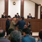 点击查看图片 法官李汉英 판사 이한영