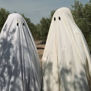 与鬼怪们的平静生活 Bodegón con fantasmas