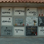 与鬼怪们的平静生活 Bodegón con fantasmas