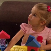 点击查看图片 查莉成长日记 第三季 Good Luck Charlie Season 3