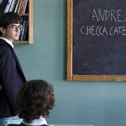 点击查看图片 穿粉红色裤子的男孩 Il ragazzo dai pantaloni rosa
