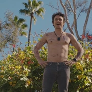 点击查看图片 为什么是他? Why Him?