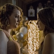点击查看图片 塞尔拉·伯格斯是废柴 Sierra Burgess Is a Loser
