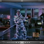 夜困杀人场 Chopping Mall