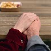 点击查看图片 去他*的世界 第二季 The End of the F***ing World Season 2