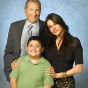 点击查看图片 摩登家庭 第一季 Modern Family Season 1