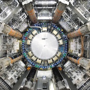 点击查看图片 粒子狂热 Particle Fever