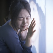 点击查看图片 哭泣的男人 우는 남자