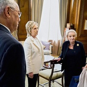 点击查看图片 国务卿女士 第五季 Madam Secretary Season 5
