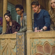 点击查看图片 离家童盟 第一季 Runaways Season 1