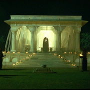 点击查看图片 与王一夜 One Night with the King