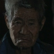 东