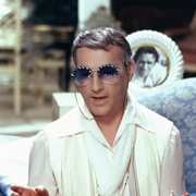 点击查看图片 一笼傻鸟 La Cage Aux Folles