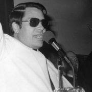 点击查看图片 琼斯镇惨案:人民圣殿教的兴亡 Jonestown: The Life and Death of Peoples Temple