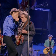 点击查看图片 滚石"甜蜜夏日":海德公园现场 The Rolling Stones 'Sweet Summer Sun: Hyde Park Live'