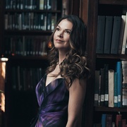 点击查看图片 年轻一代 第六季 Younger Season 6