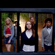 点击查看图片 吸血鬼后裔 第一季 Legacies Season 1