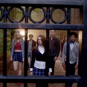 点击查看图片 吸血鬼后裔 第一季 Legacies Season 1