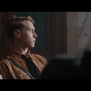 触碰的双手 Where Hands Touch