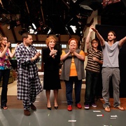 点击查看图片 好汉两个半 第九季 Two and a Half Men Season 9