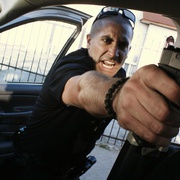 警戒结束 End of Watch