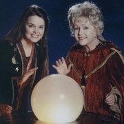 点击查看图片 女巫一族 Halloweentown